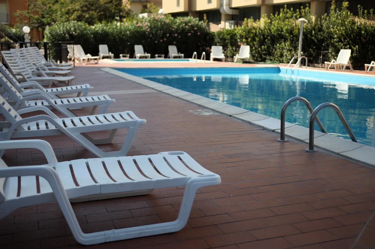 Hotel Plaza 리도 델리 에스텐시 외부 사진