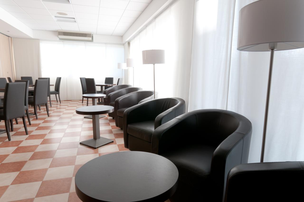 Hotel Plaza 리도 델리 에스텐시 외부 사진