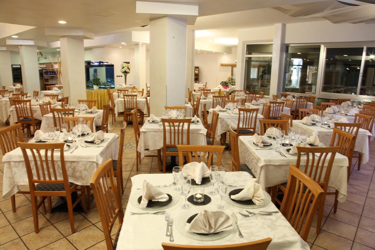 Hotel Plaza 리도 델리 에스텐시 외부 사진
