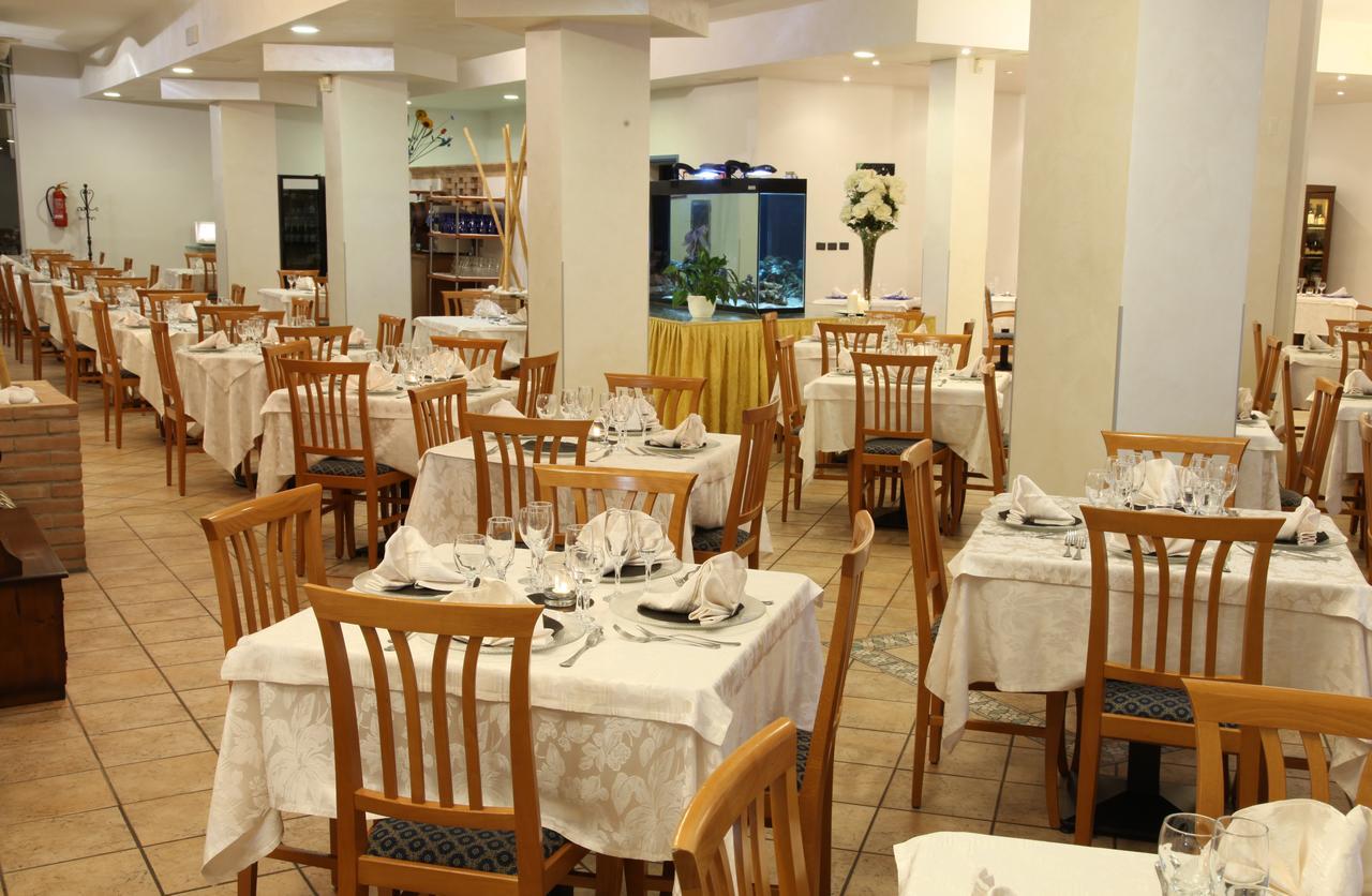 Hotel Plaza 리도 델리 에스텐시 외부 사진